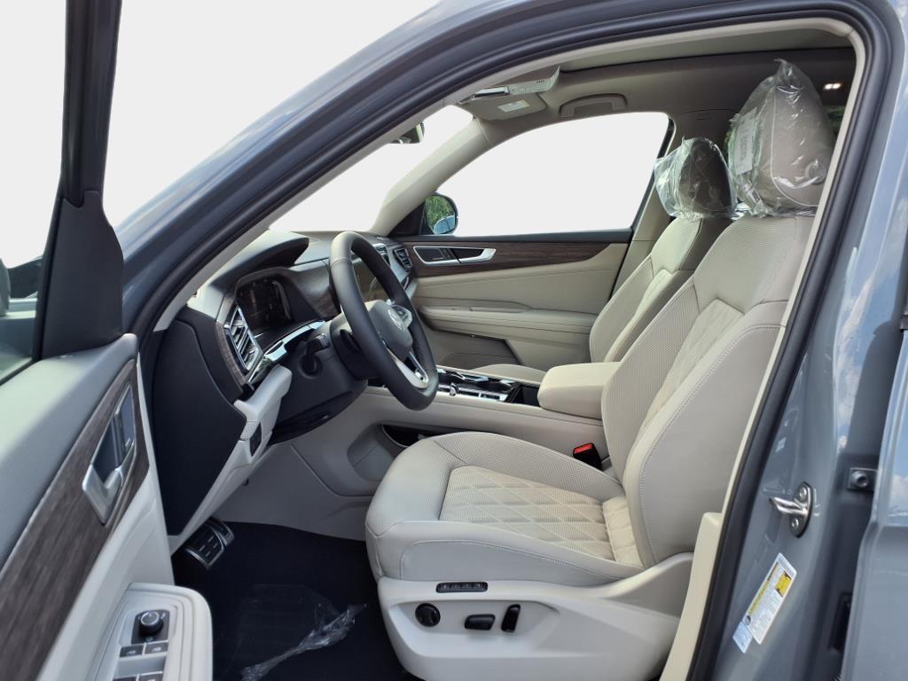 new 2025 Volkswagen Atlas car, priced at $52,478