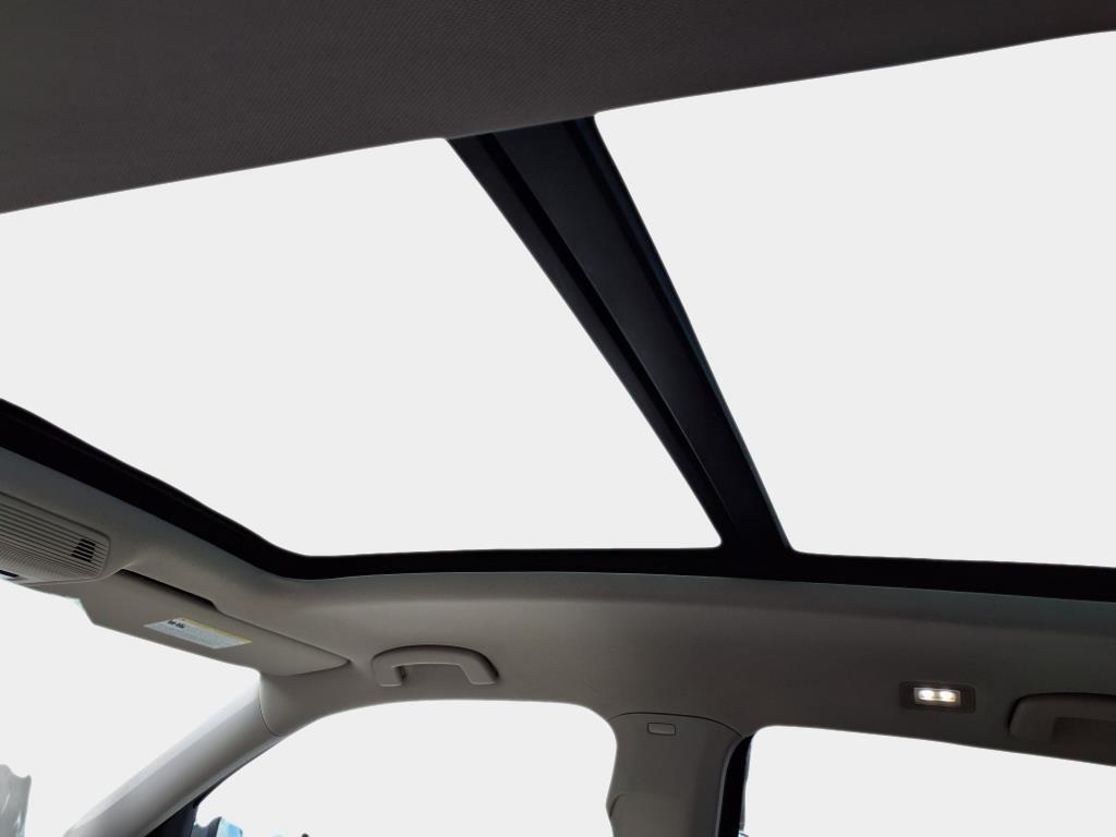 new 2025 Volkswagen Atlas car, priced at $52,478