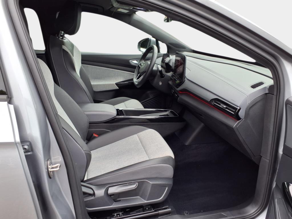 used 2024 Volkswagen ID.4 car, priced at $21,500