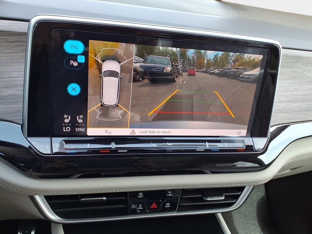 new 2025 Volkswagen Atlas car, priced at $52,639