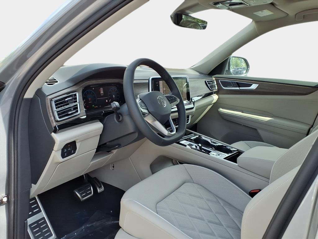 new 2025 Volkswagen Atlas car, priced at $52,639