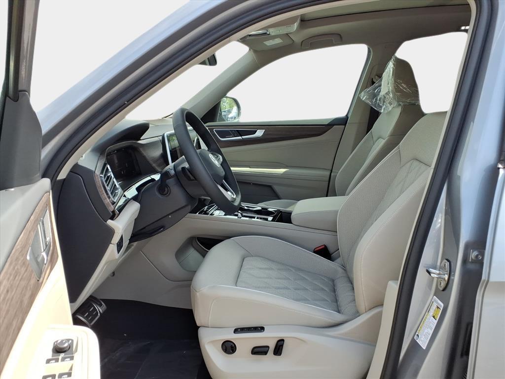 new 2025 Volkswagen Atlas car, priced at $52,639