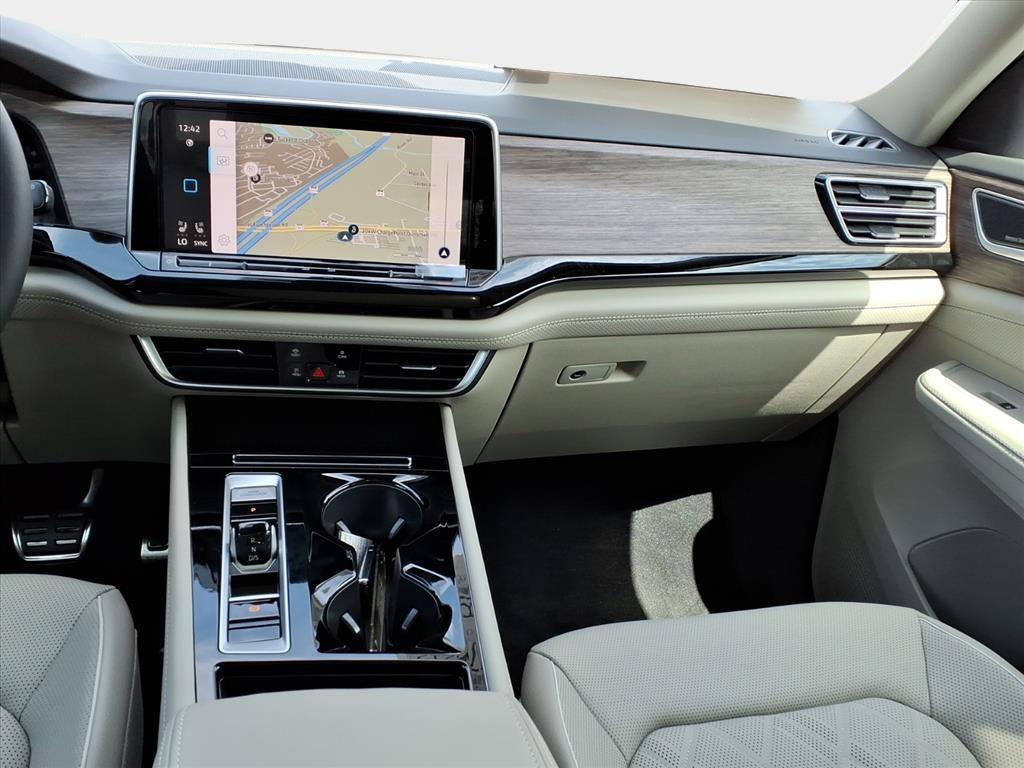 new 2025 Volkswagen Atlas car, priced at $52,639