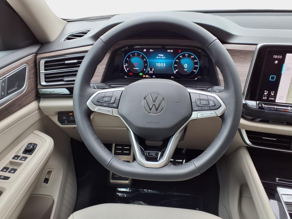 new 2025 Volkswagen Atlas car, priced at $52,971