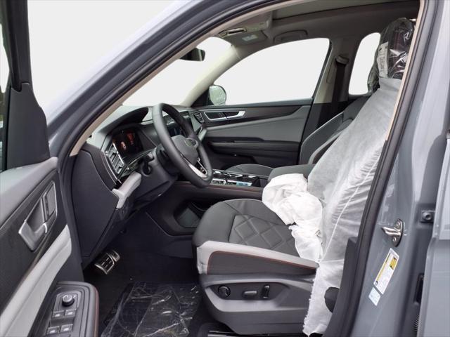new 2025 Volkswagen Atlas car, priced at $48,574