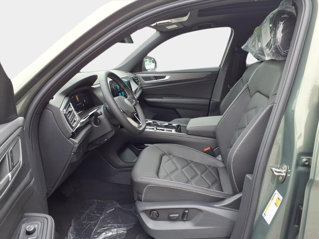 new 2026 Volkswagen Atlas Cross Sport car, priced at $46,601