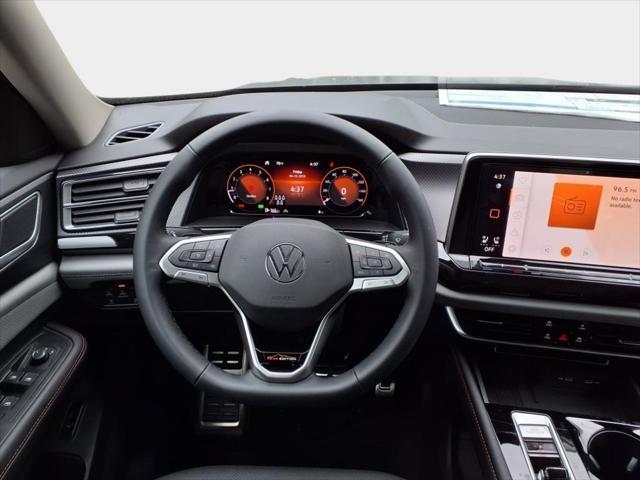 new 2025 Volkswagen Atlas car, priced at $50,501