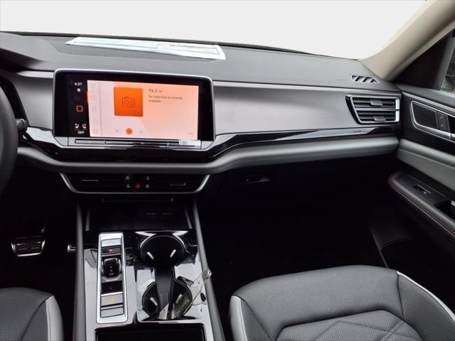 new 2025 Volkswagen Atlas car, priced at $50,501