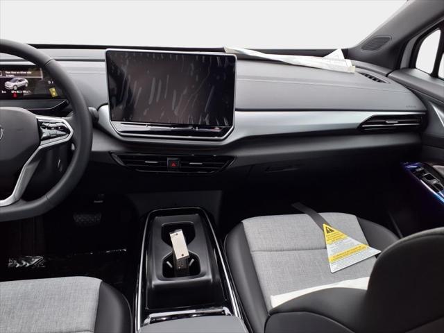 new 2025 Volkswagen ID.4 car, priced at $47,176