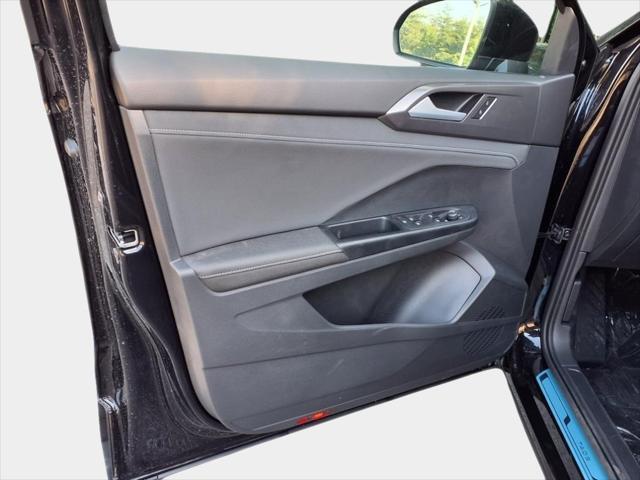 new 2025 Volkswagen Taos car, priced at $32,821