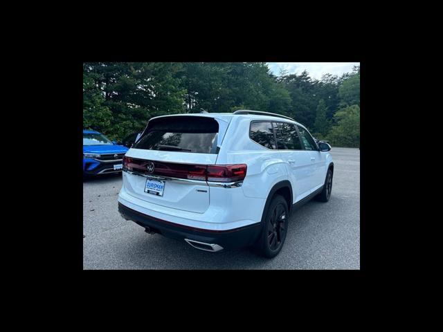 new 2024 Volkswagen Atlas car, priced at $39,049