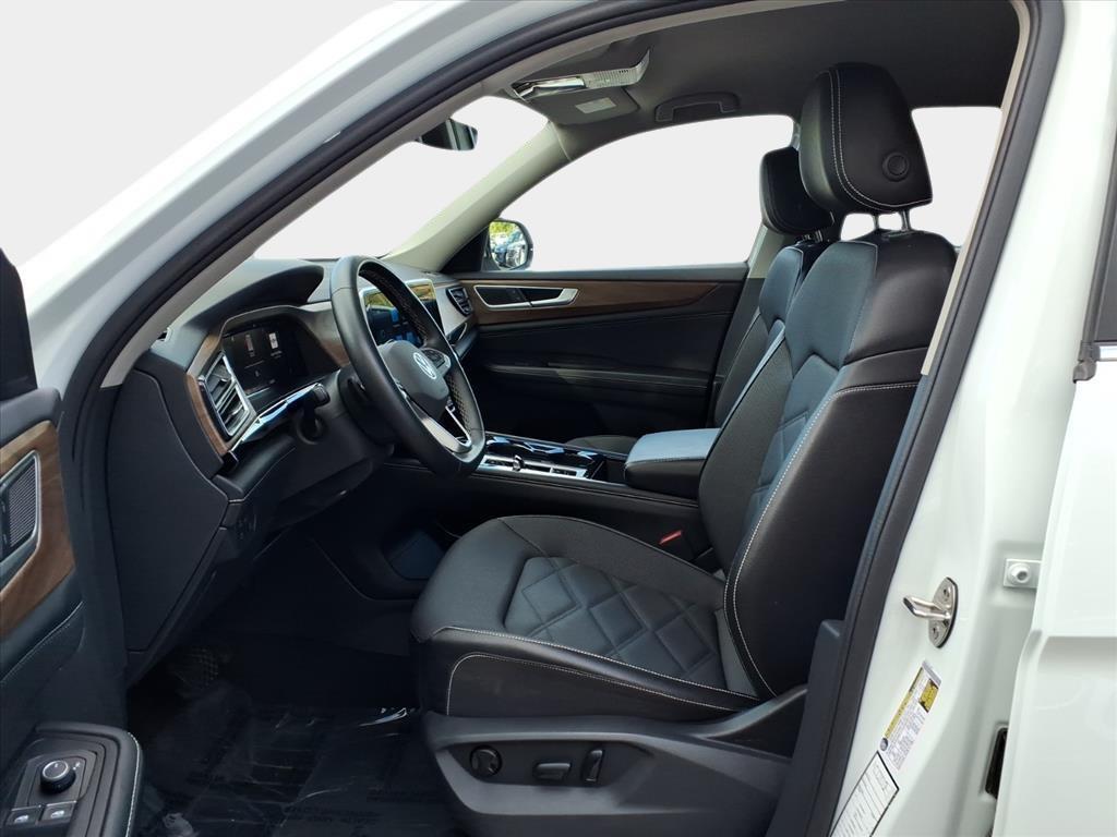used 2024 Volkswagen Atlas car, priced at $30,000