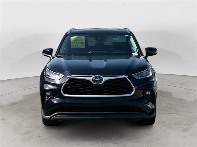 used 2020 Toyota Highlander car, priced at $35,989