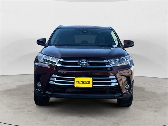 used 2019 Toyota Highlander car, priced at $26,979
