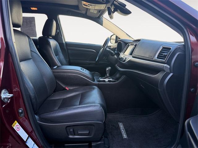 used 2019 Toyota Highlander car, priced at $26,979