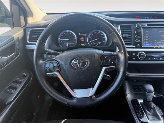 used 2019 Toyota Highlander car, priced at $26,979