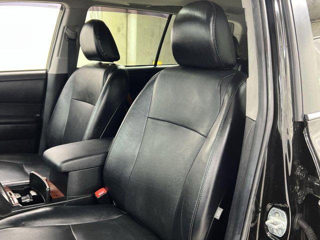 used 2013 Toyota Highlander car, priced at $14,700