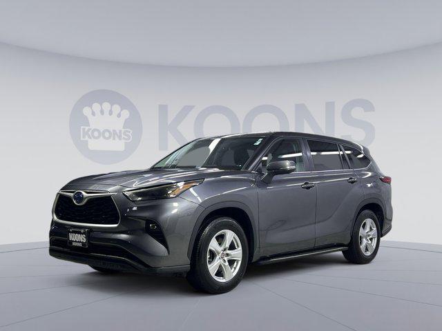 used 2023 Toyota Highlander Hybrid car, priced at $31,000