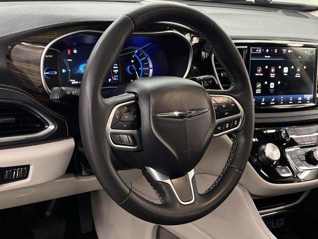 used 2023 Chrysler Pacifica Hybrid car, priced at $28,000