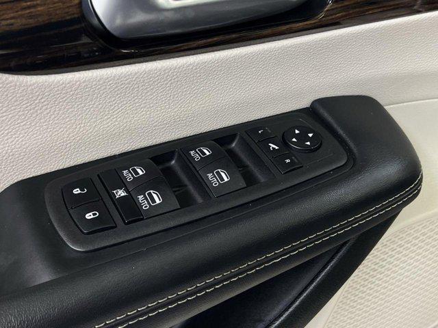 used 2023 Chrysler Pacifica Hybrid car, priced at $28,000