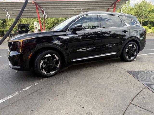used 2025 Kia Sorento Hybrid car, priced at $32,500