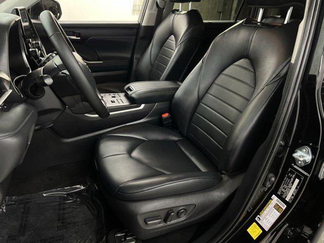 used 2023 Toyota Highlander car, priced at $40,000
