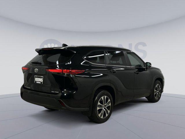 used 2023 Toyota Highlander car, priced at $40,000