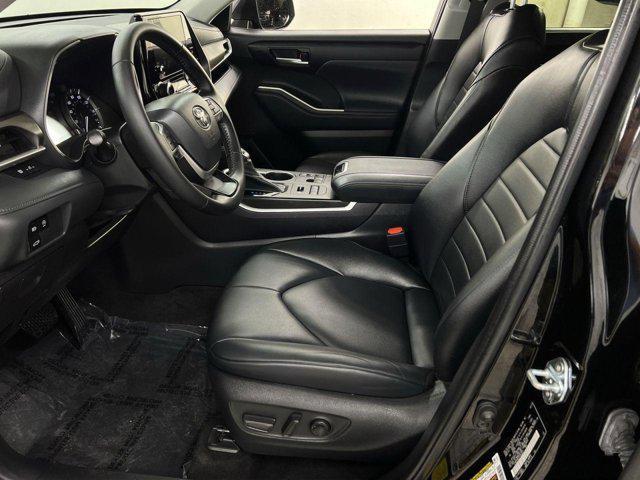 used 2023 Toyota Highlander car, priced at $40,000