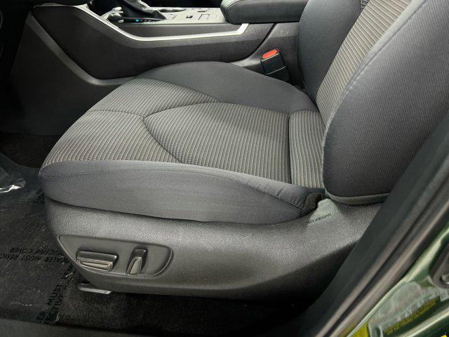 used 2024 Toyota Highlander car, priced at $33,500