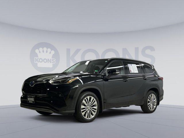 used 2024 Toyota Highlander Hybrid car, priced at $49,000