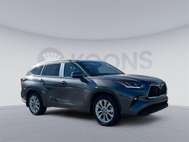 new 2025 Toyota Highlander car, priced at $51,593