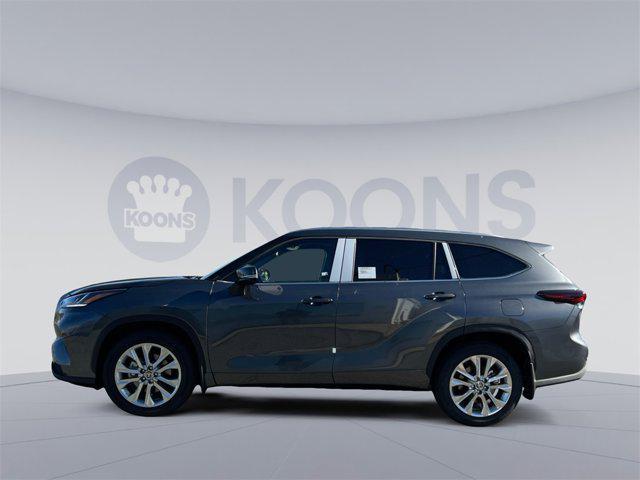 new 2025 Toyota Highlander car, priced at $51,593