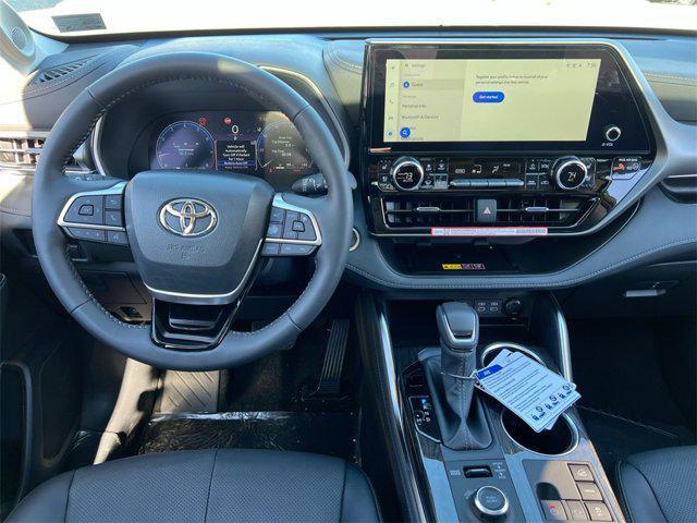 new 2025 Toyota Highlander car, priced at $51,593