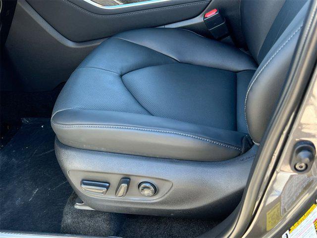 new 2025 Toyota Highlander car, priced at $51,593