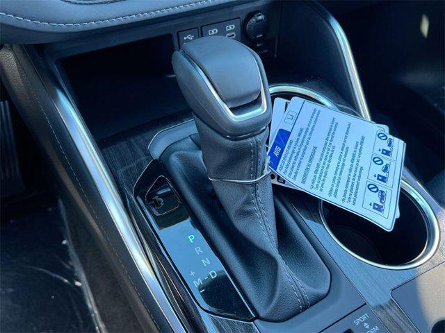 new 2025 Toyota Highlander car, priced at $51,593