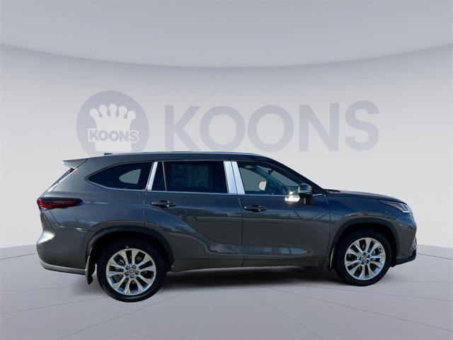 new 2025 Toyota Highlander car, priced at $51,593