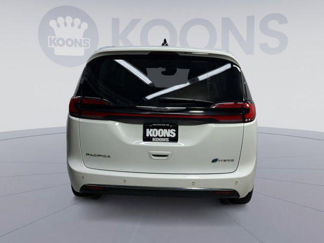 used 2023 Chrysler Pacifica Hybrid car, priced at $29,000