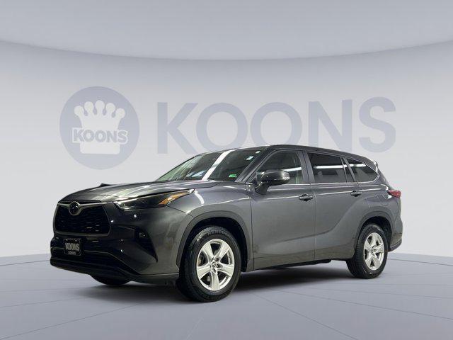 used 2023 Toyota Highlander car, priced at $30,997