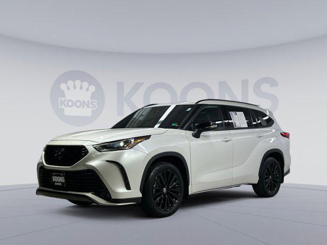 used 2023 Toyota Highlander car, priced at $38,000