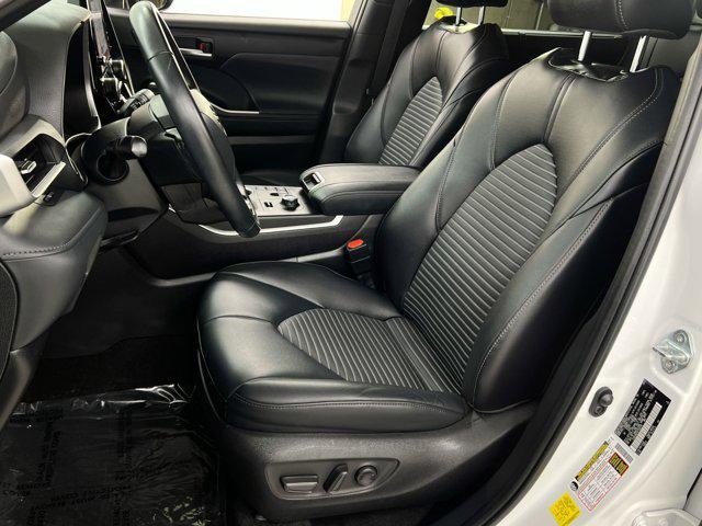used 2023 Toyota Highlander car, priced at $38,000