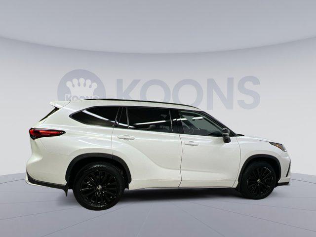 used 2023 Toyota Highlander car, priced at $38,000