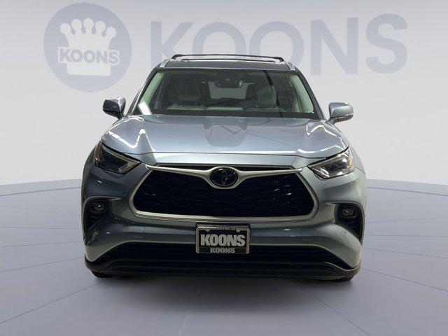used 2022 Toyota Highlander car, priced at $39,500
