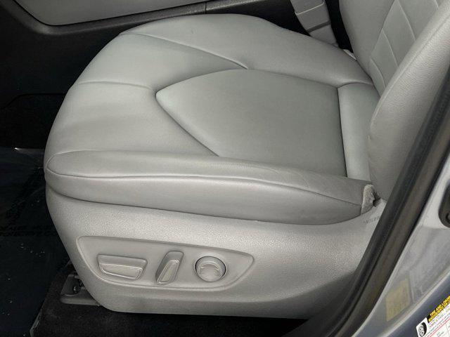used 2022 Toyota Highlander car, priced at $39,500