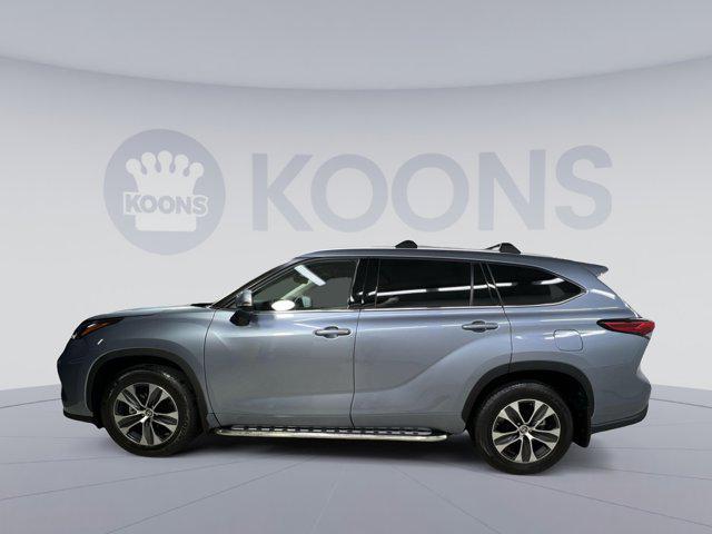used 2022 Toyota Highlander car, priced at $39,500