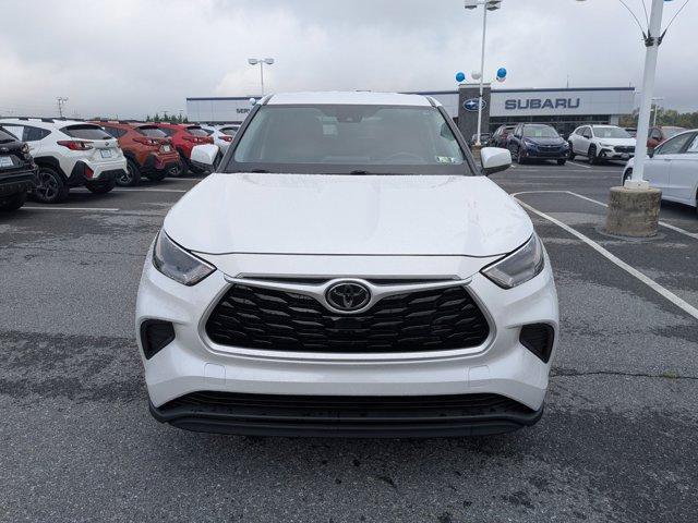 used 2022 Toyota Highlander car, priced at $26,995