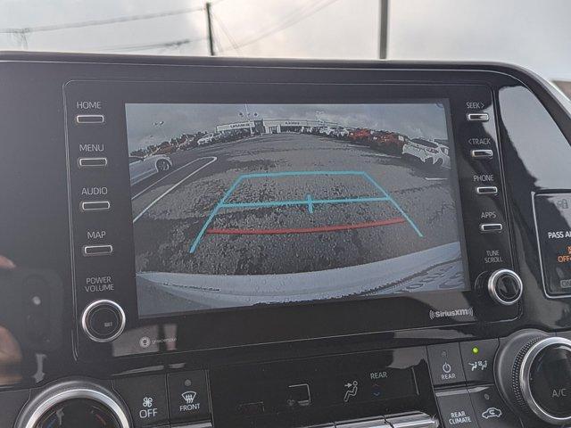 used 2022 Toyota Highlander car, priced at $26,995