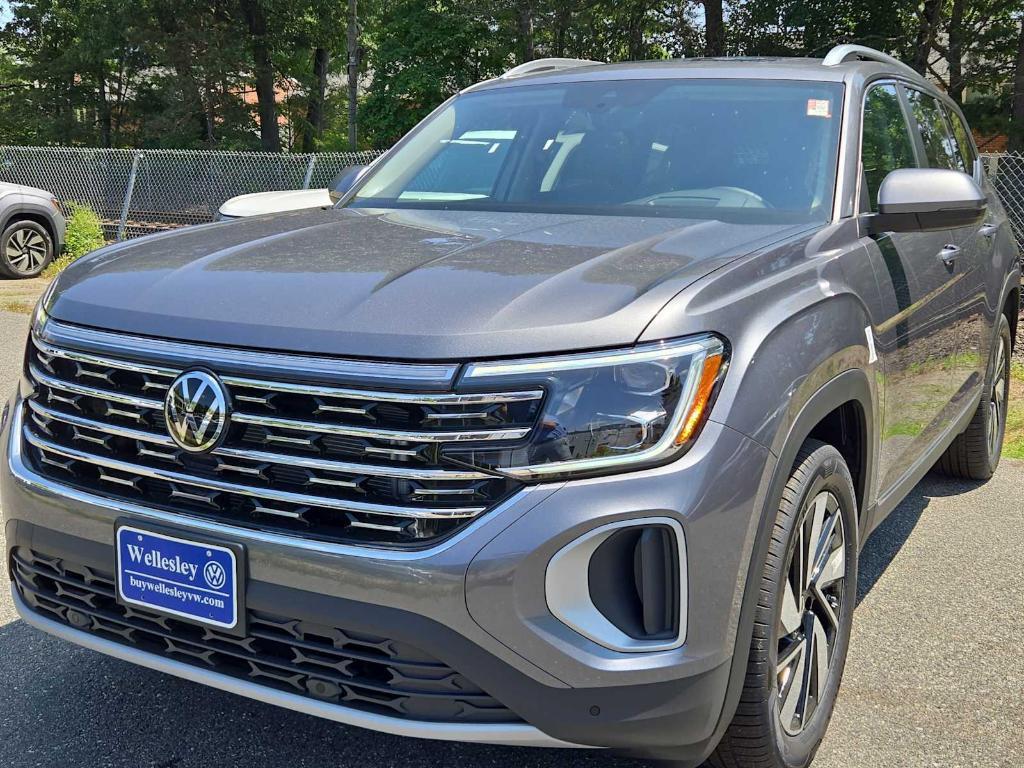 new 2025 Volkswagen Atlas car, priced at $45,384
