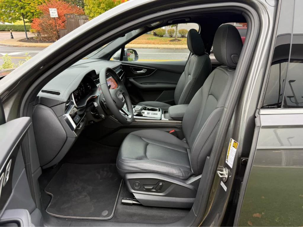 used 2025 Audi Q7 car, priced at $57,995