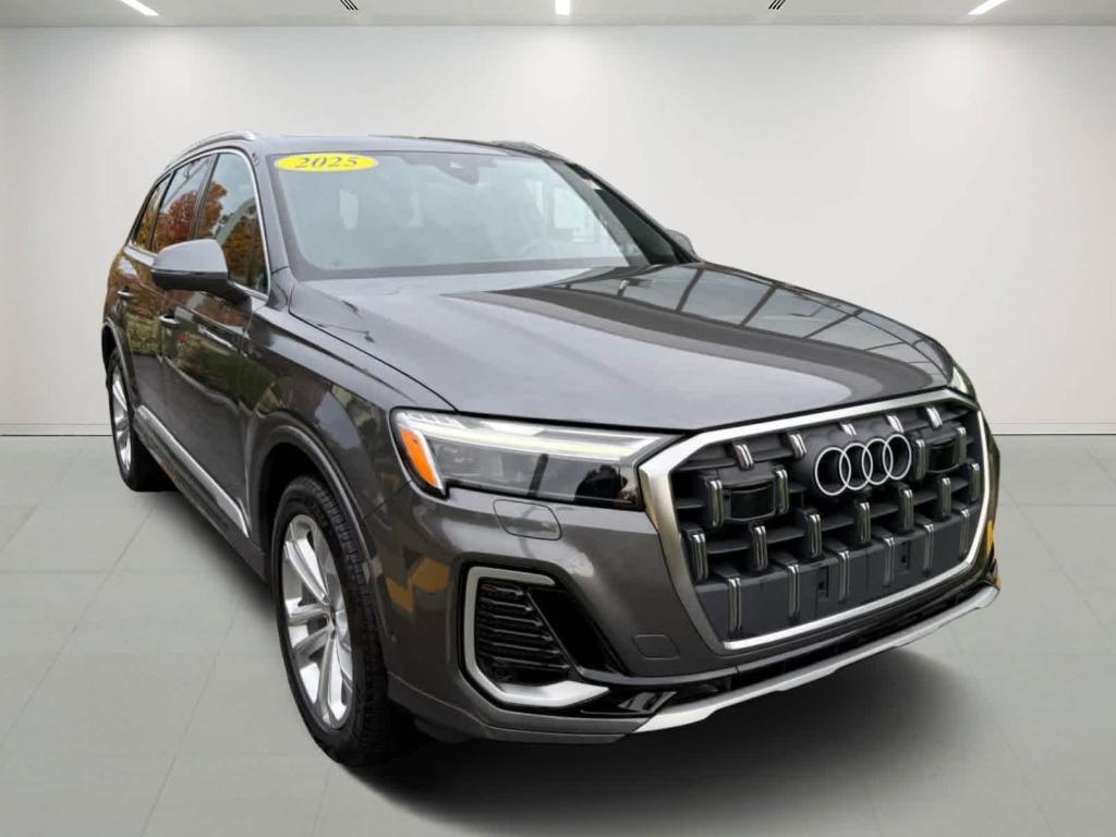 used 2025 Audi Q7 car, priced at $57,995