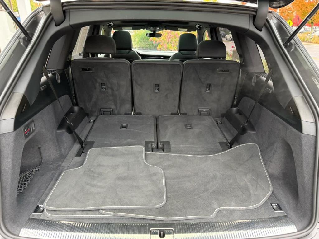 used 2025 Audi Q7 car, priced at $57,995